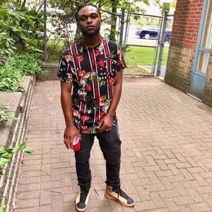 Meet your Posher, Ade